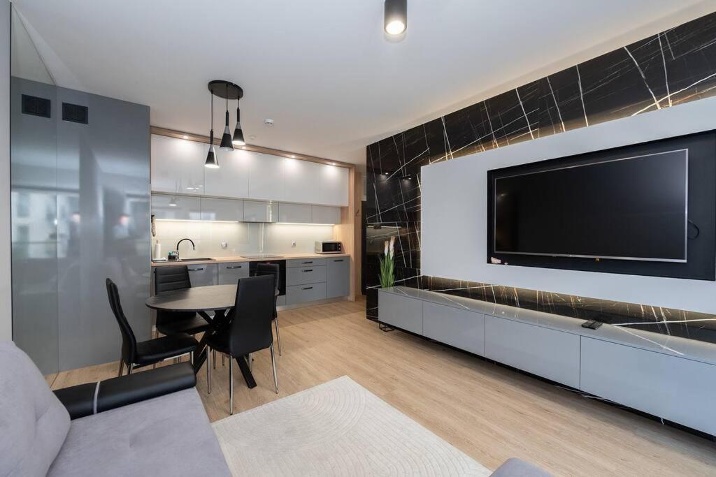 Manufaktura Luxury&free Parking Apartment